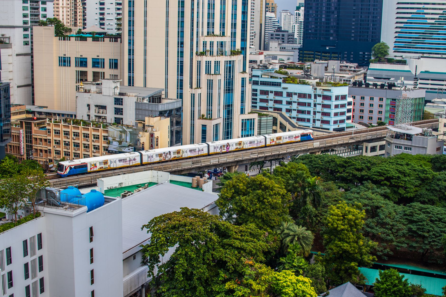 bangkok bts skytrain sukhumvit line station