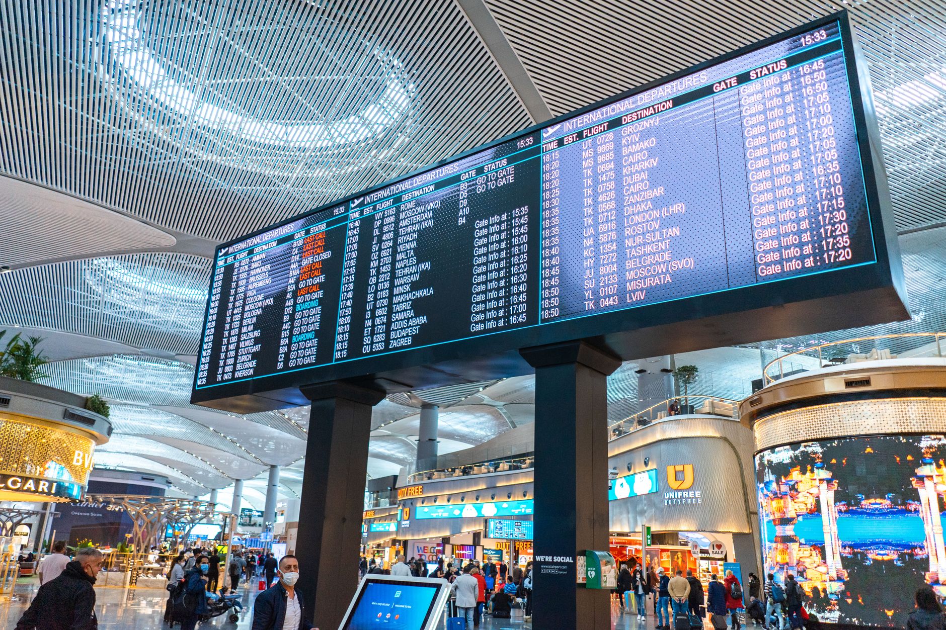 suvarnabhumi airport departure hall thailand